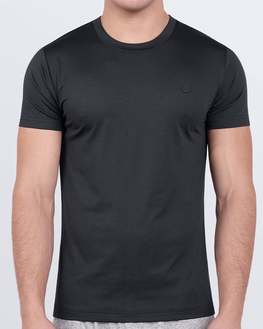DC2 IRON BLACK — model wearing Iron Black Fitness T-Shirt, featuring athletic fit and smooth performance fabric.