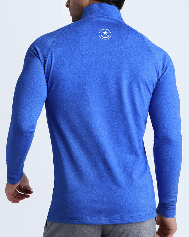 Back view of the ELECTRIC BLUE men&